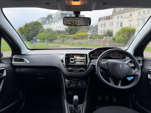 Used Peugeot 208 2014 for sale - 77548195: Photo 10