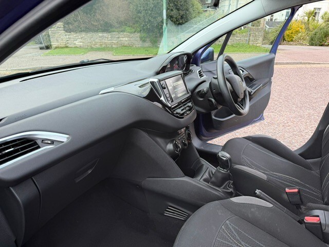 Used Peugeot 208 2014 for sale - 77548195: Photo 11