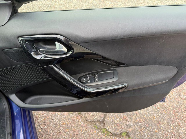 Used Peugeot 208 2014 for sale - 77548195: Photo 12