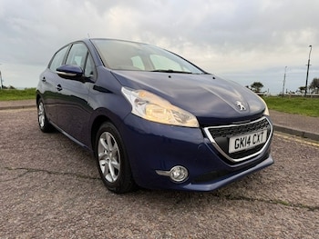 Used Peugeot 208 2014 for sale - 77548195: Photo