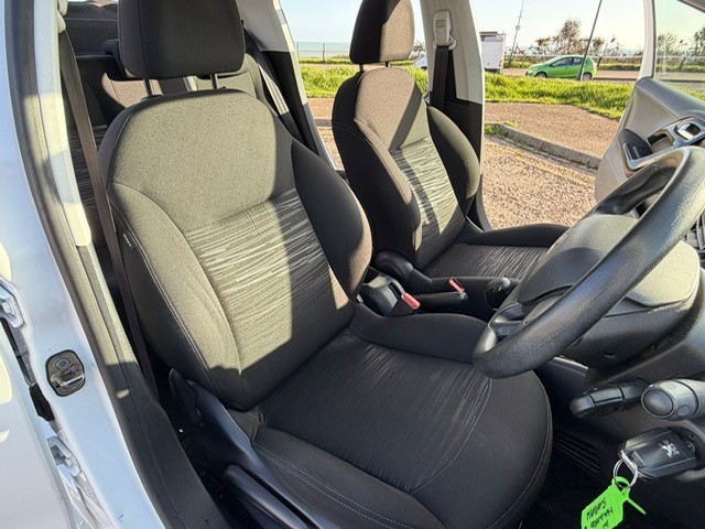 Used Peugeot 208 2013 for sale - 77836824: Photo 11