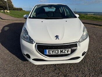 Used Peugeot 208 2013 for sale - 77836824: Photo