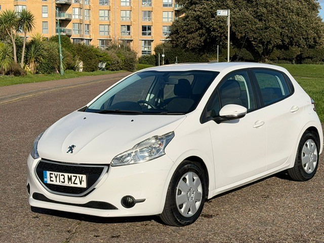 Used Peugeot 208 2013 for sale - 77836824: Photo 3