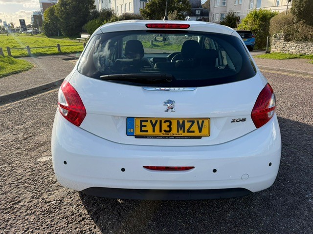 Used Peugeot 208 2013 for sale - 77836824: Photo 7