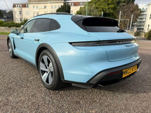 Used Porsche Taycan 2022 for sale - 76948664: Photo 10