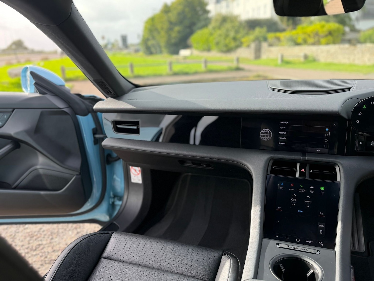 Used Porsche Taycan 2022 for sale - 76948664: Photo 24