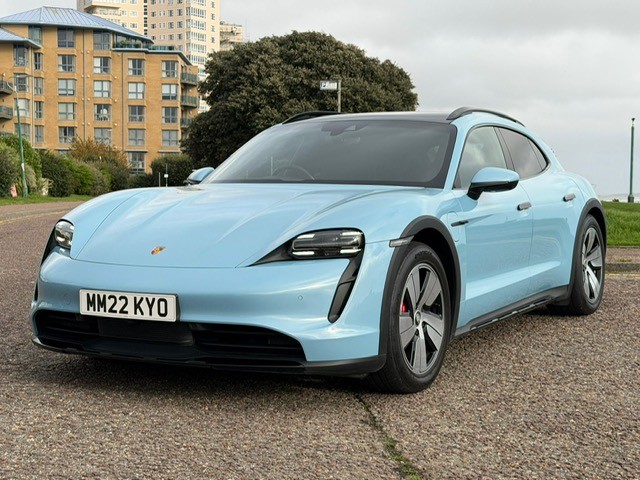 Used Porsche Taycan 2022 for sale - 76948664: Photo 4