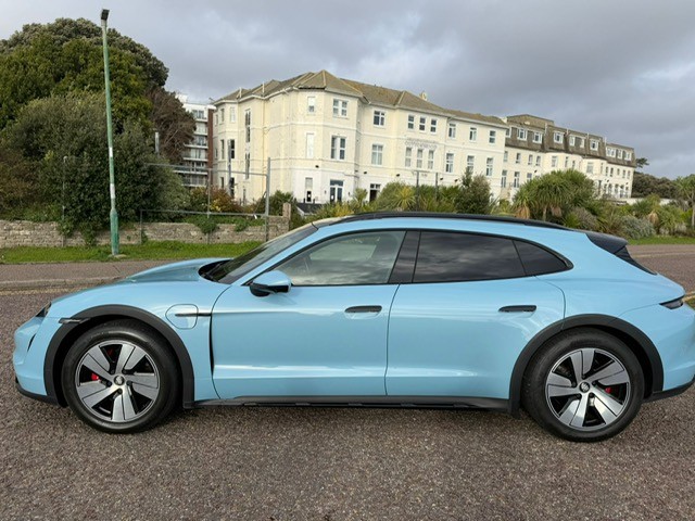 Used Porsche Taycan 2022 for sale - 76948664: Photo 5