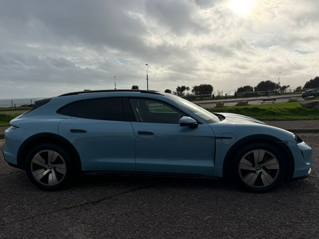 Used Porsche Taycan 2022 for sale - 76948664: Photo 6