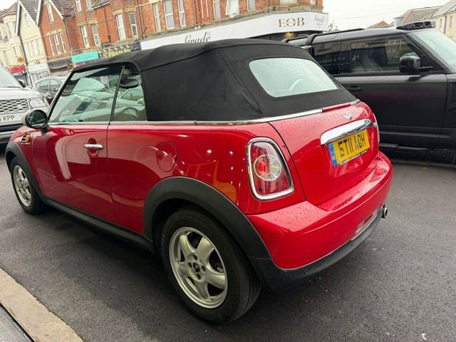 Used MINI Convertible 2011 for sale - 77038933: Photo 12