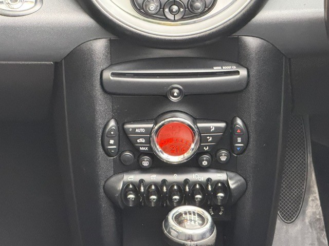 Used MINI Convertible 2011 for sale - 77038933: Photo 14