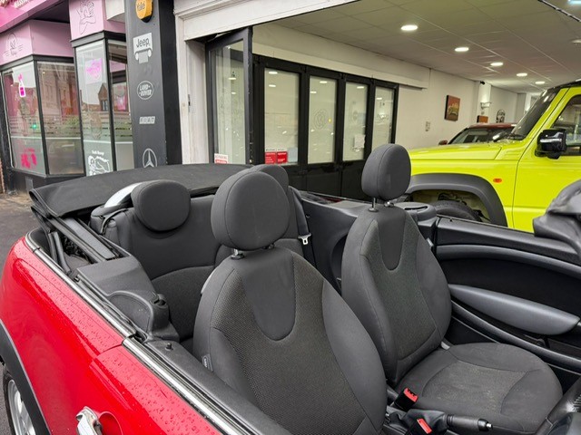 Used MINI Convertible 2011 for sale - 77038933: Photo 17