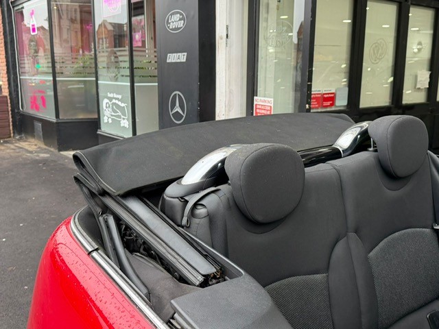 Used MINI Convertible 2011 for sale - 77038933: Photo 18