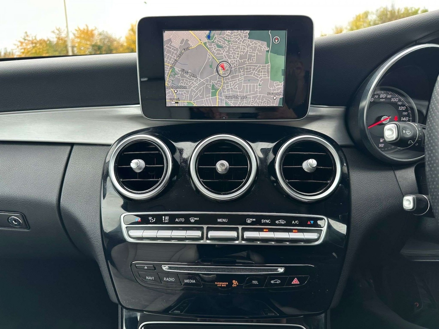 Used Mercedes-Benz C Class 2015 for sale - 76948661: Photo 15