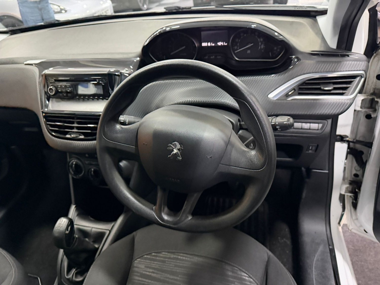 Used Peugeot 208 2015 for sale - 77313948: Photo 4
