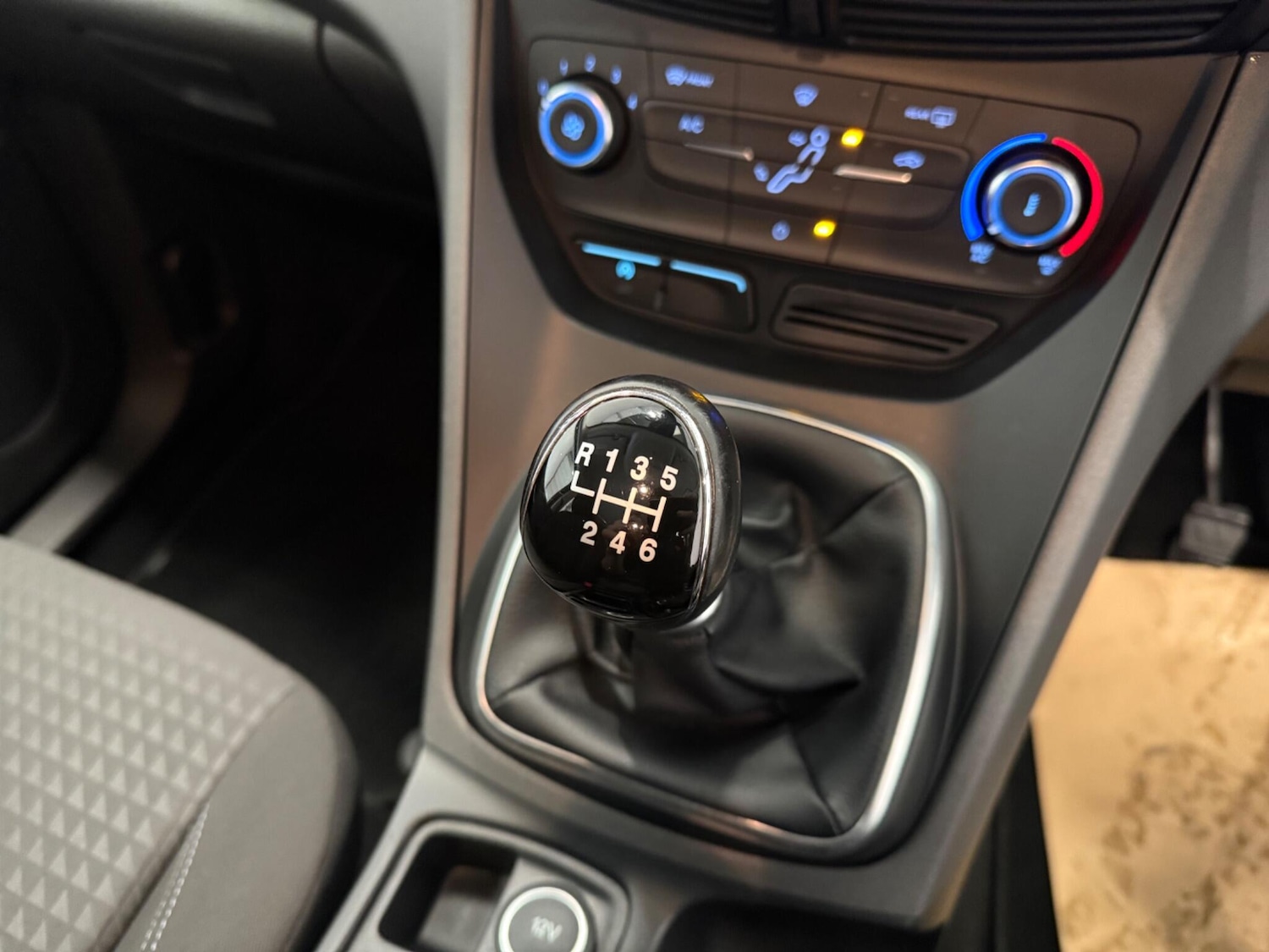 Used Ford C-Max 2016 for sale - 76001437: Photo 27