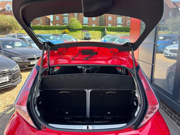 Used Toyota AYGO 2018 for sale - 74349737: Photo 11