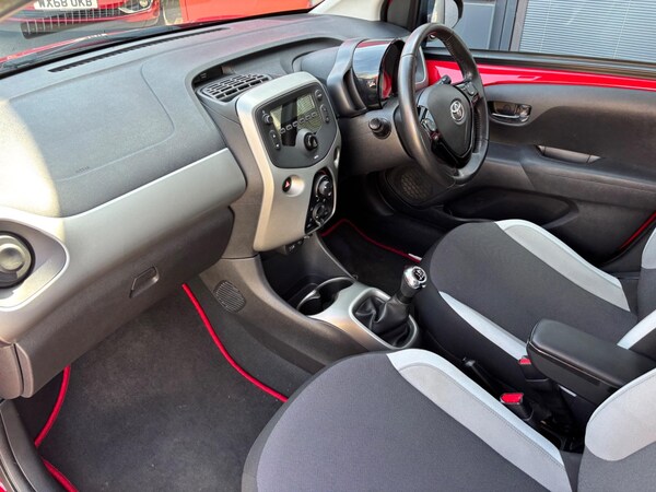 Used Toyota AYGO 2018 for sale - 74349737: Photo 16