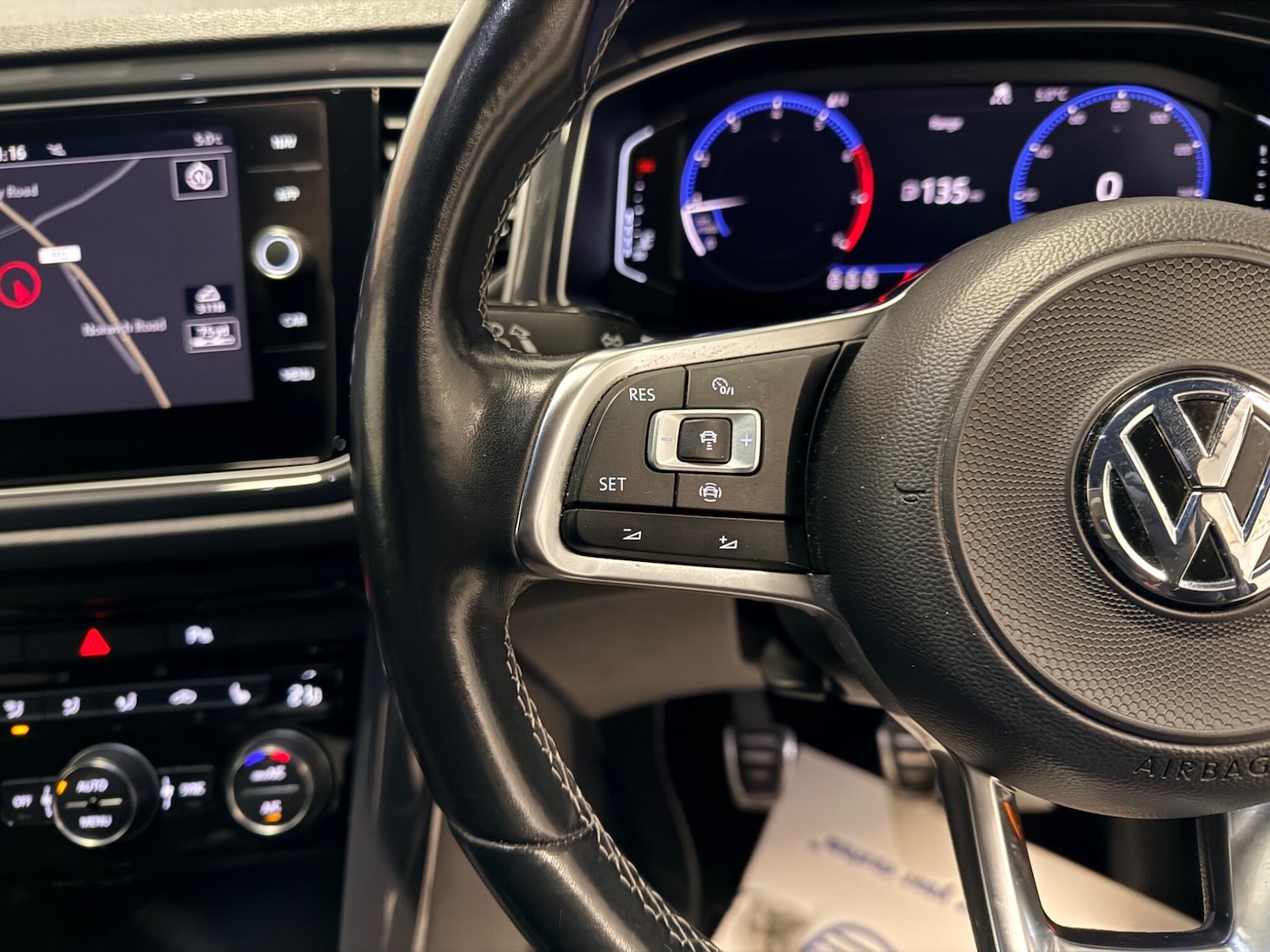 Used Volkswagen T-Roc 2019 for sale - 77386927: Photo 19