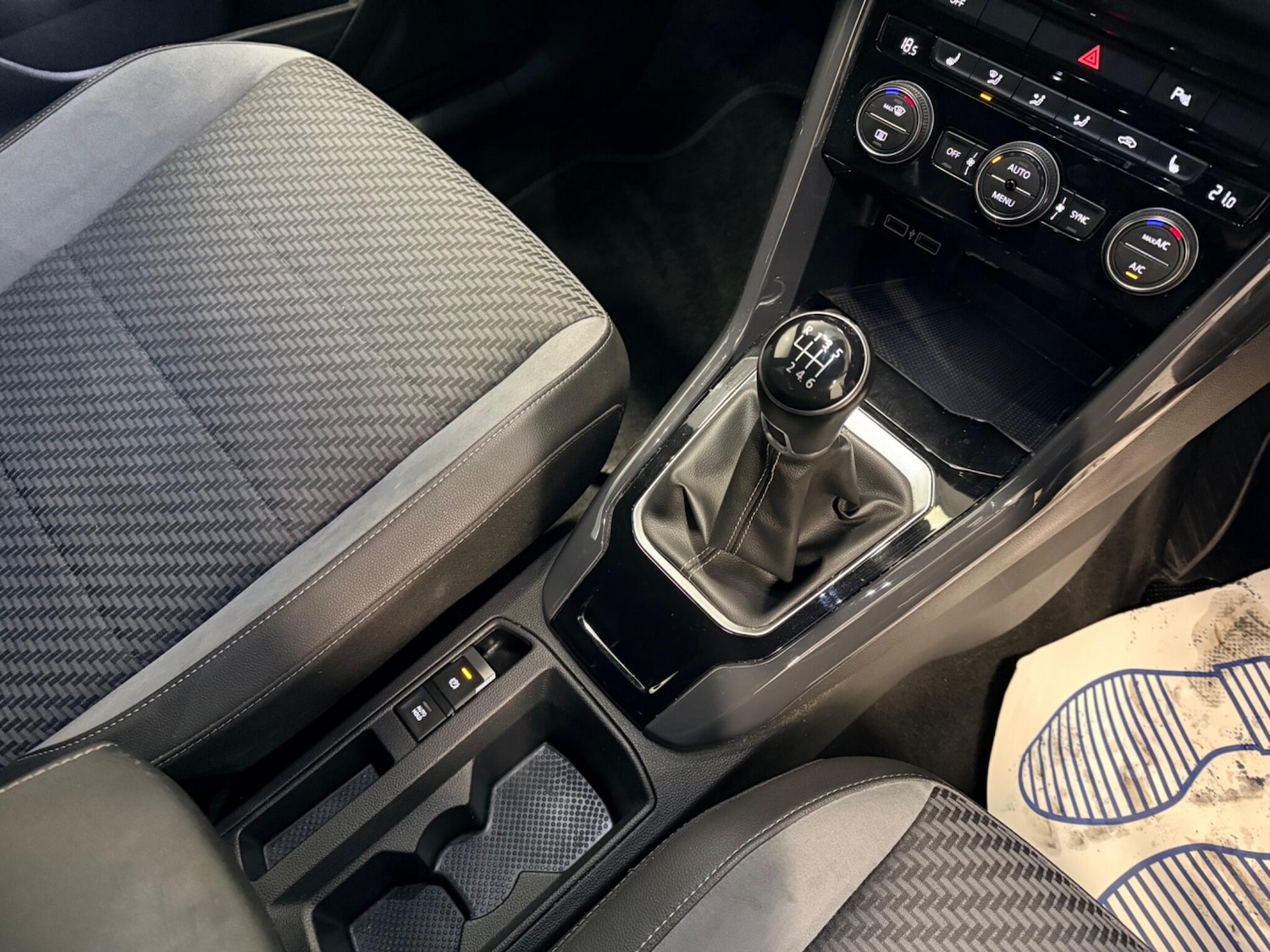 Used Volkswagen T-Roc 2019 for sale - 77386927: Photo 29