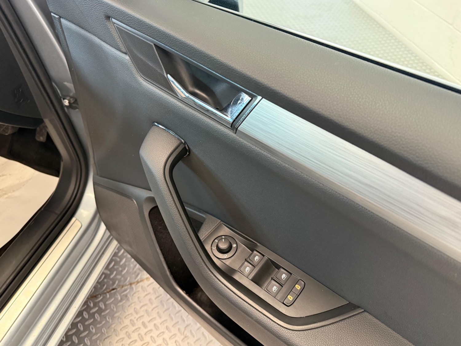 Used Skoda Superb 2020 for sale - 76472363: Photo 23