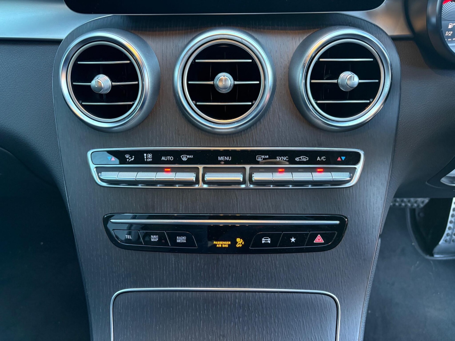 Used Mercedes-Benz GLC 2020 for sale - 76314884: Photo 25