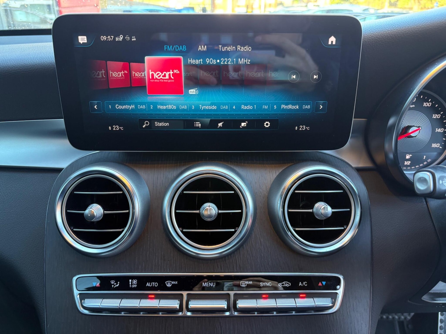 Used Mercedes-Benz GLC 2020 for sale - 76314884: Photo 26