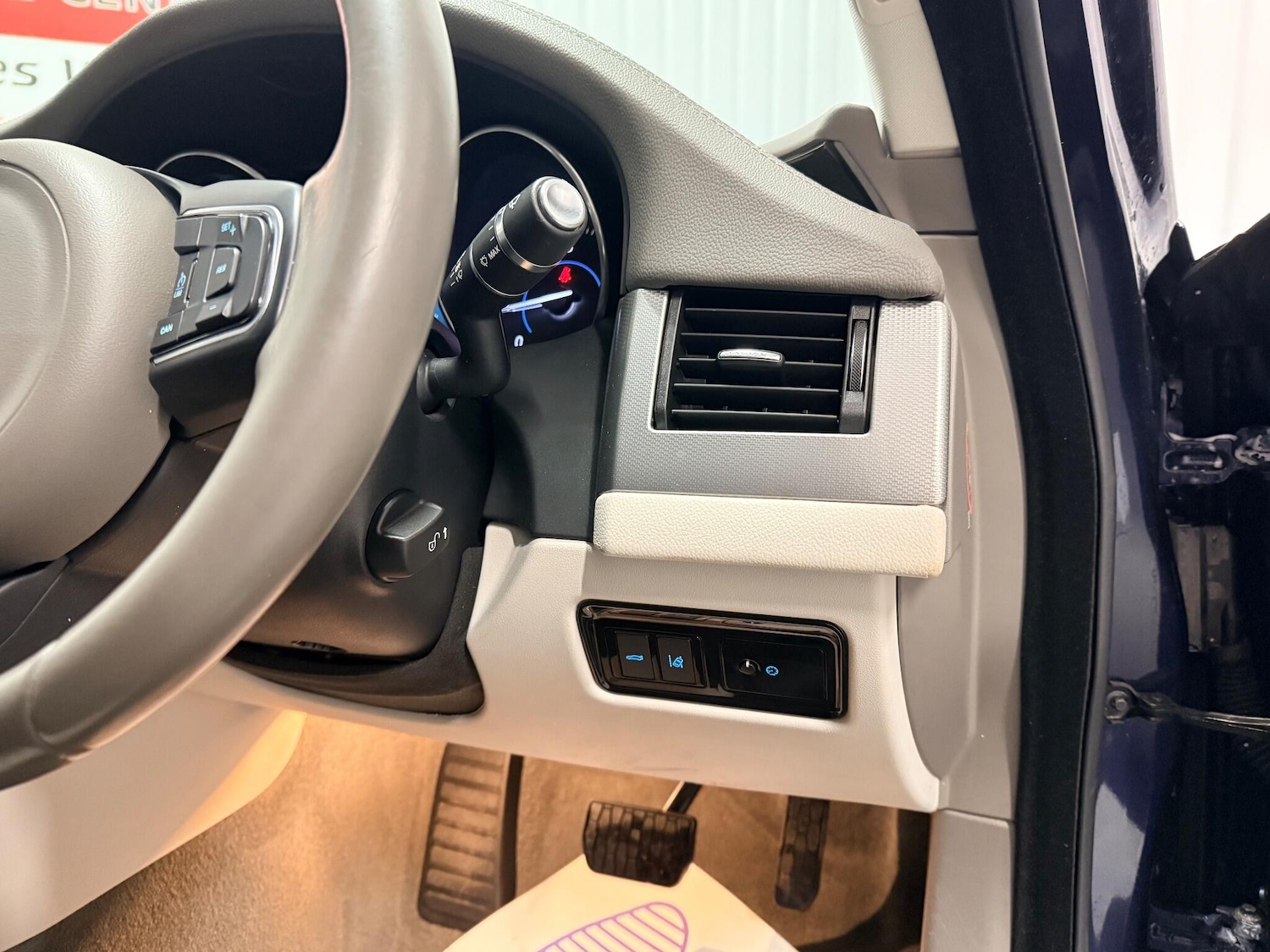 Used Jaguar XF 2016 for sale - 77191274: Photo 21