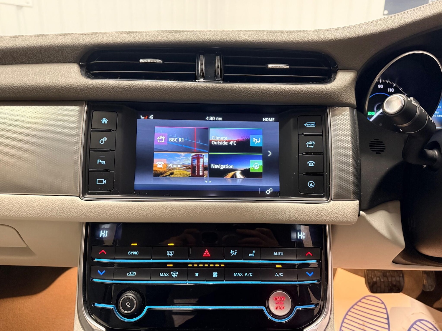 Used Jaguar XF 2016 for sale - 77191274: Photo 25