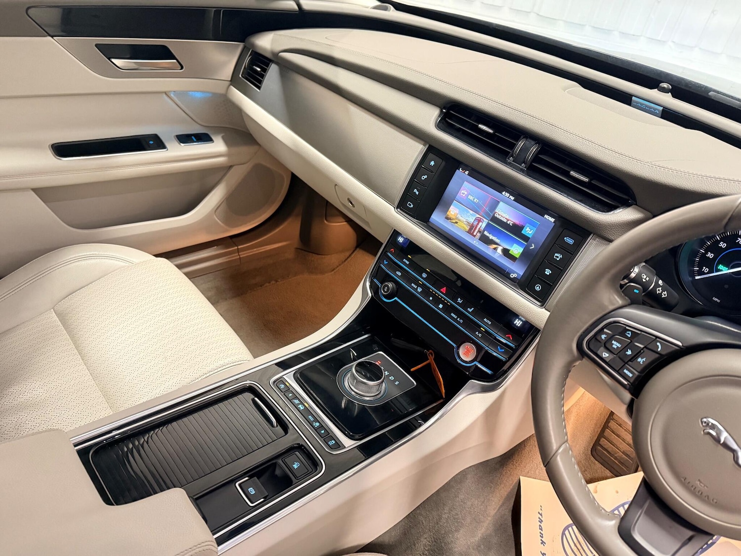 Used Jaguar XF 2016 for sale - 77191274: Photo 26