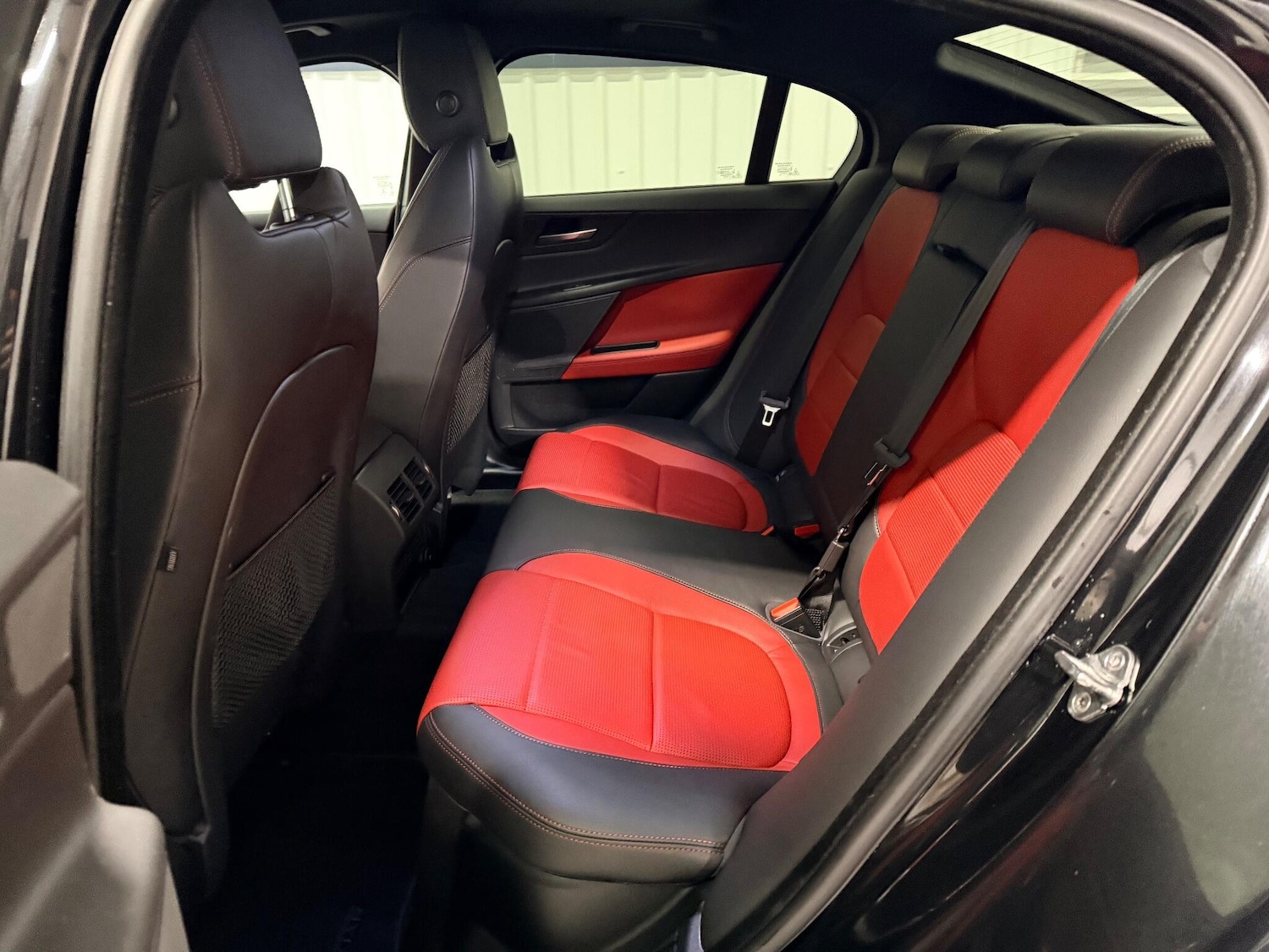 Used Jaguar XE 2019 for sale - 76992303: Photo 14