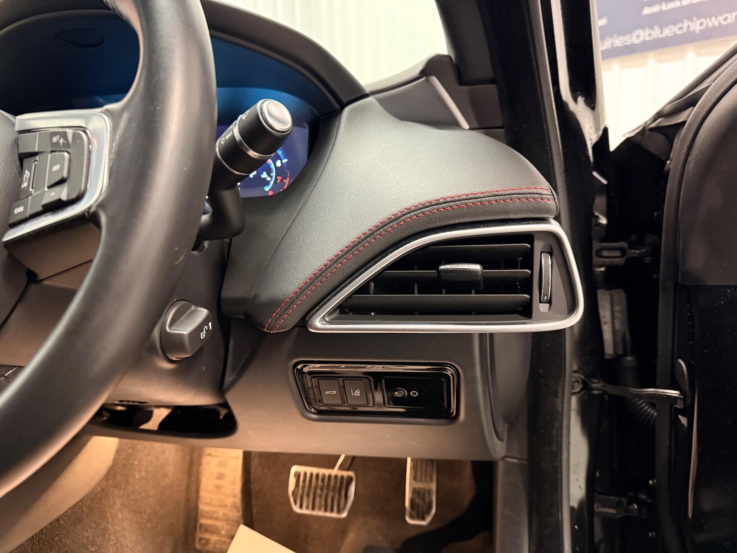 Used Jaguar XE 2019 for sale - 76992303: Photo 22