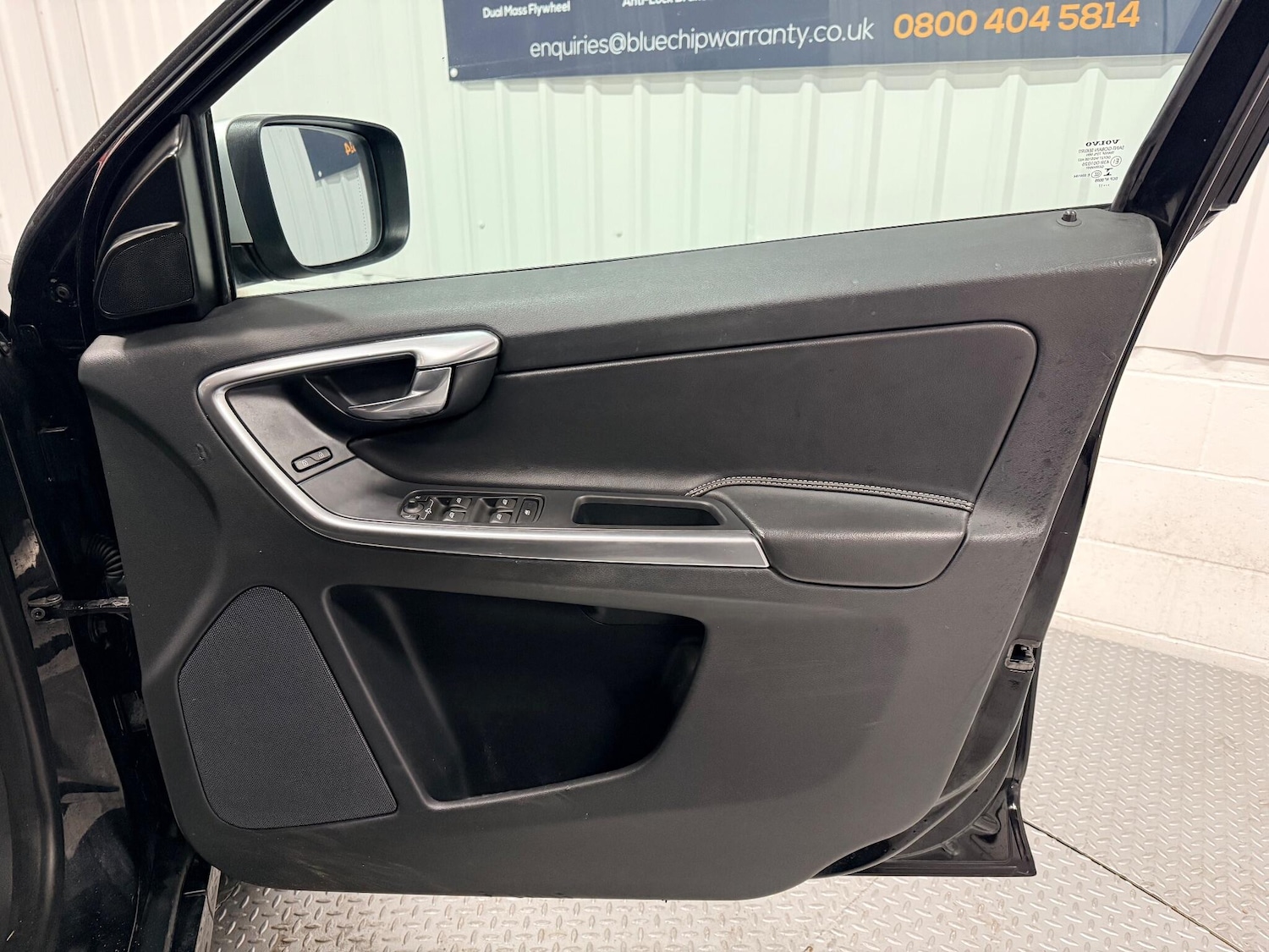 Used Volvo XC60 2017 for sale - 76584428: Photo 22