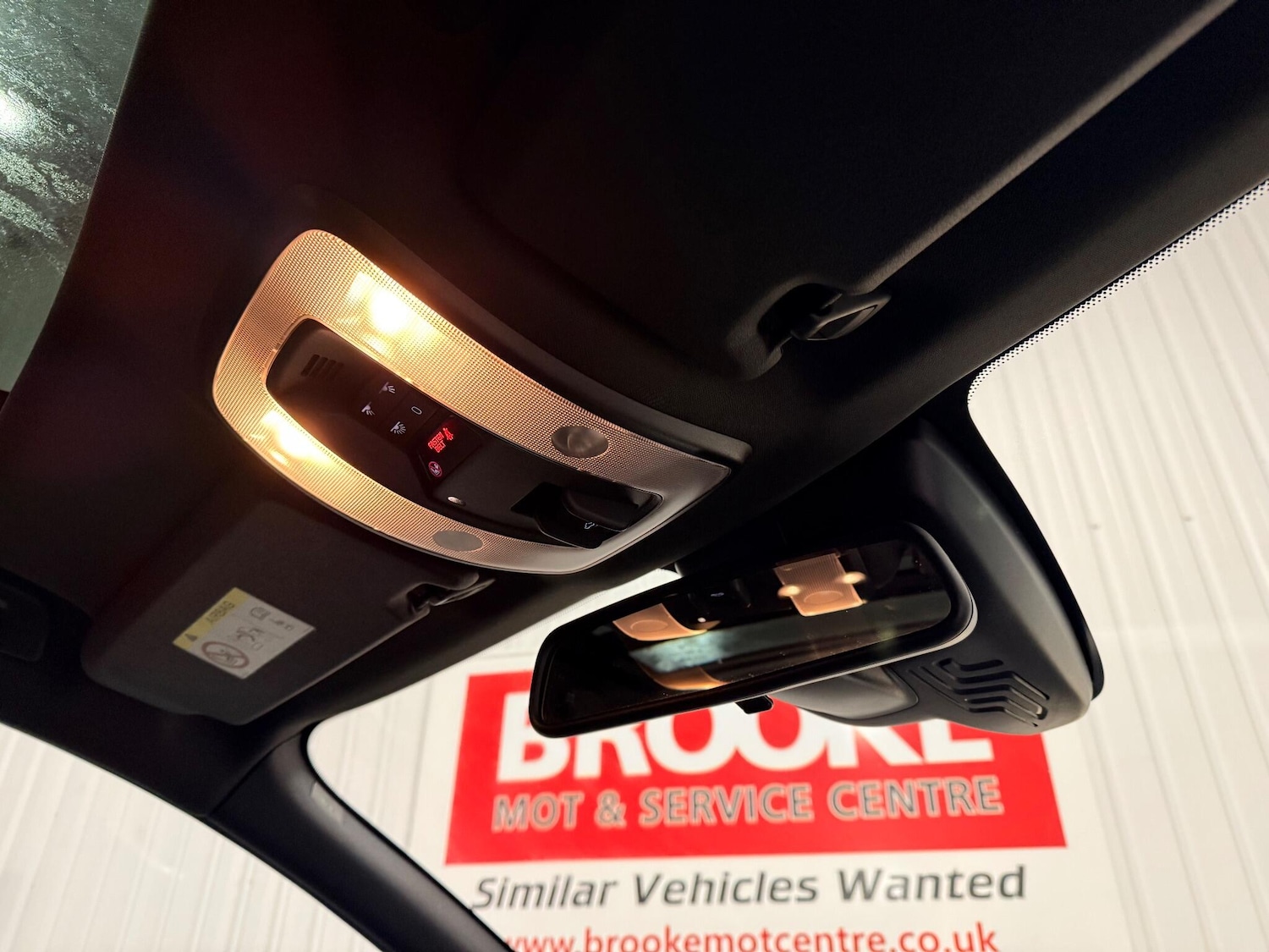 Used Volvo XC60 2017 for sale - 76584428: Photo 32