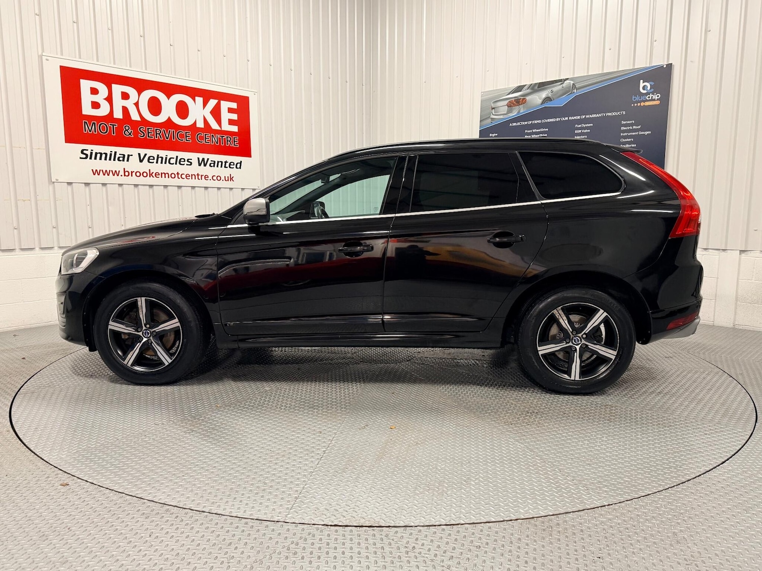 Used Volvo XC60 2017 for sale - 76584428: Photo 9