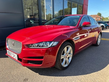 Used Jaguar XE 2017 for sale - 75838219: Photo