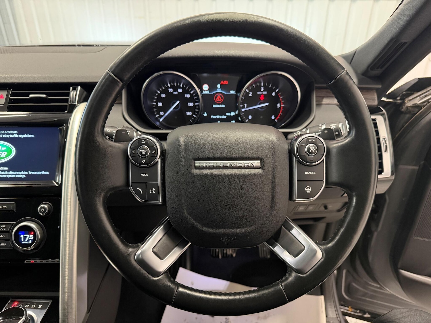 Used Land Rover Discovery 2017 for sale - 76408423: Photo 19