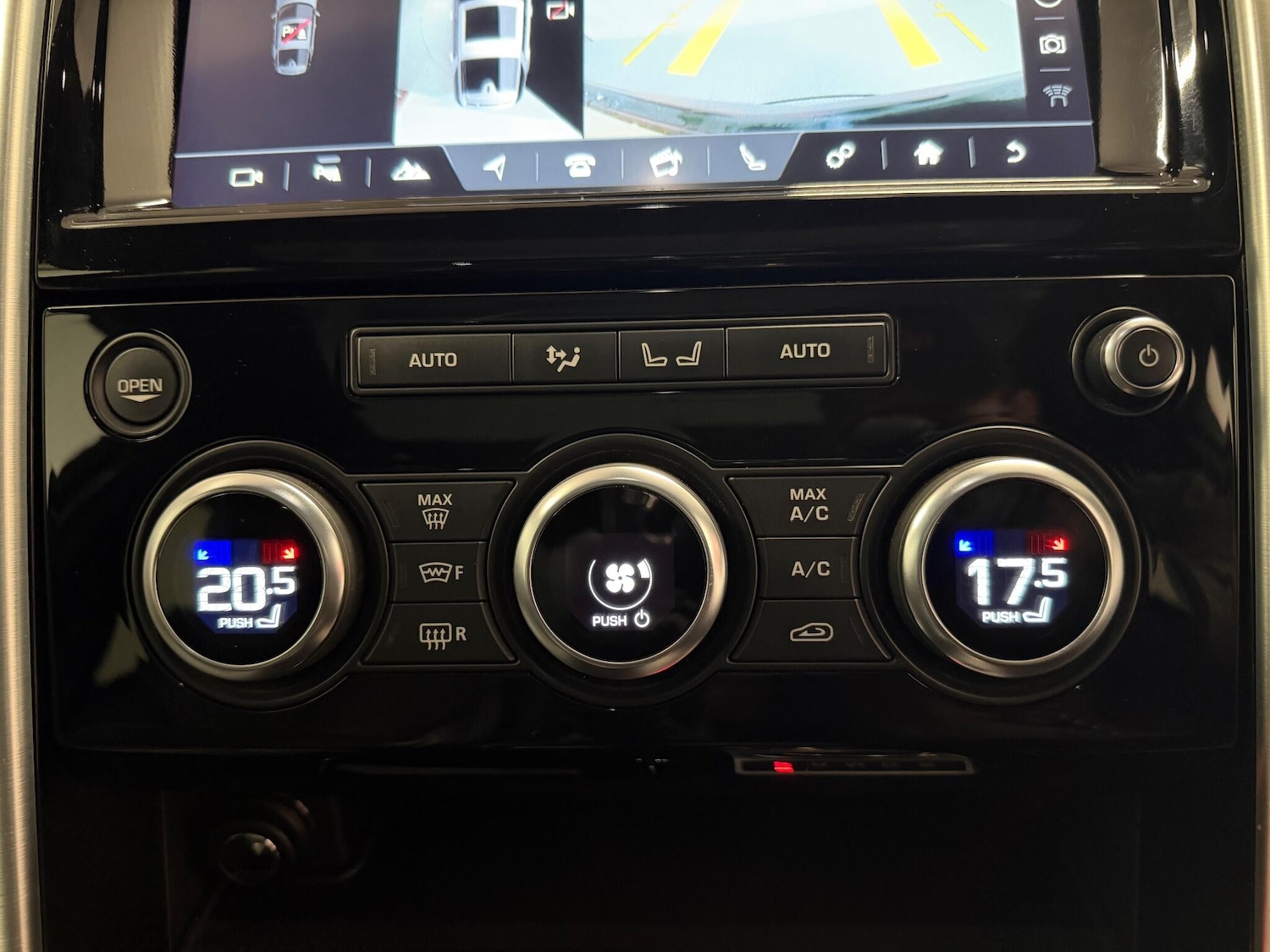 Used Land Rover Discovery 2017 for sale - 76408423: Photo 28