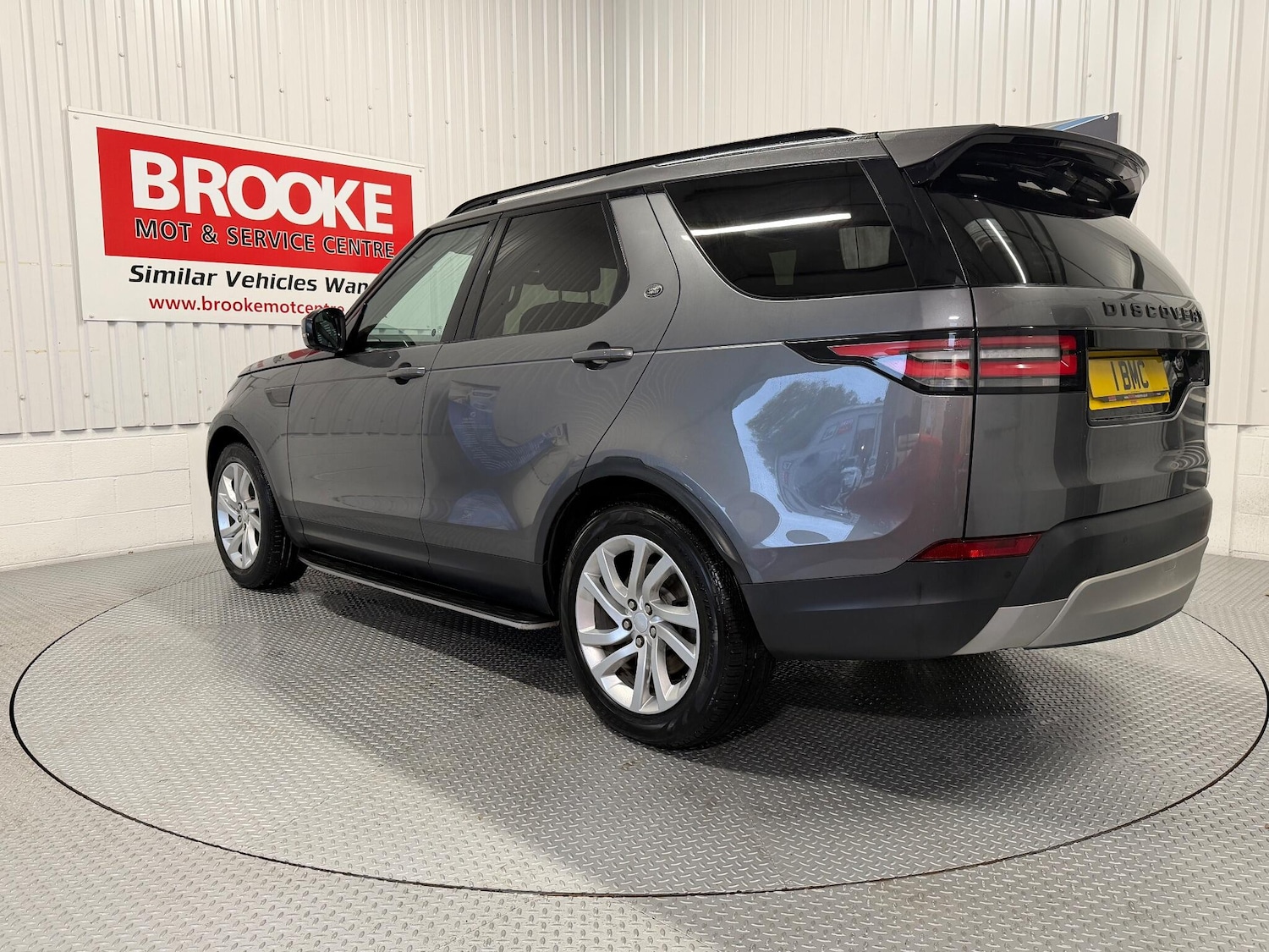 Used Land Rover Discovery 2017 for sale - 76408423: Photo 3