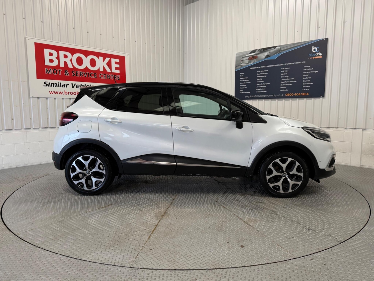 Used Renault Captur 2017 for sale - 77320573: Photo 3