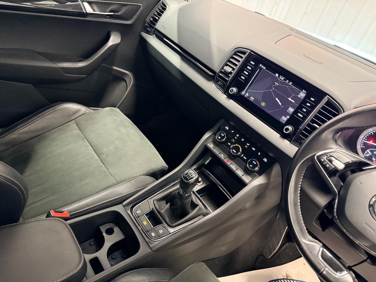 Used Skoda Karoq 2021 for sale - 76952750: Photo 28