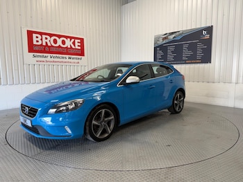 Used Volvo V40 2015 for sale - 78318963: Photo