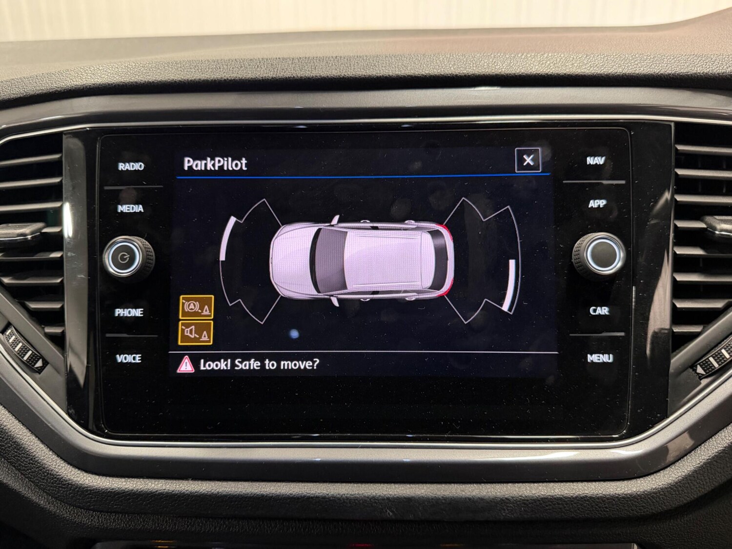 Used Volkswagen T-Roc 2020 for sale - 77523772: Photo 27