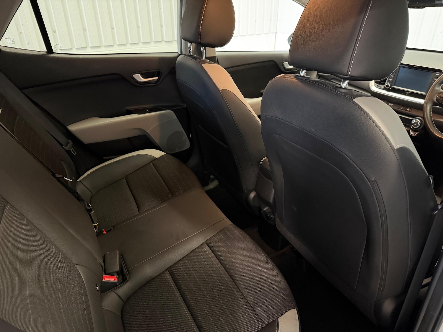 Used Kia Stonic 2018 for sale - 76326966: Photo 10