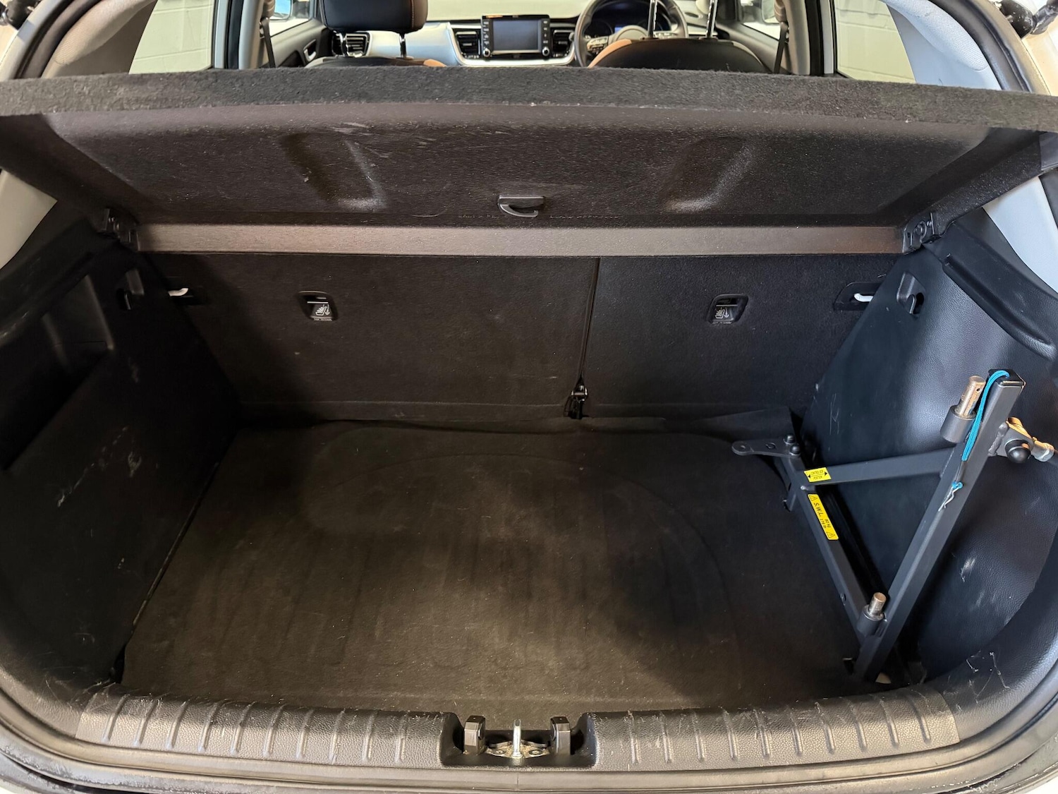 Used Kia Stonic 2018 for sale - 76326966: Photo 14