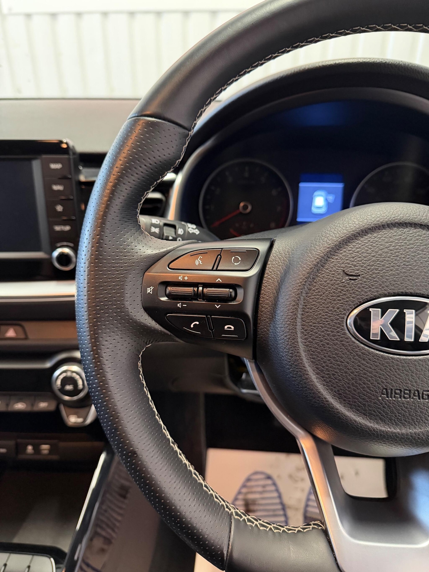 Used Kia Stonic 2018 for sale - 76326966: Photo 17