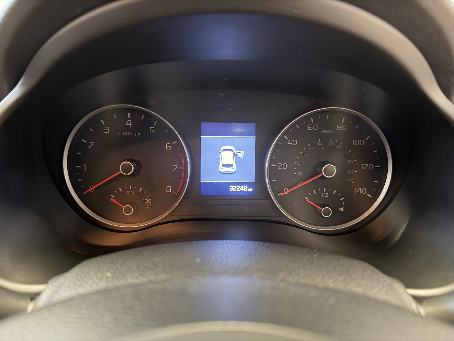 Used Kia Stonic 2018 for sale - 76326966: Photo 21