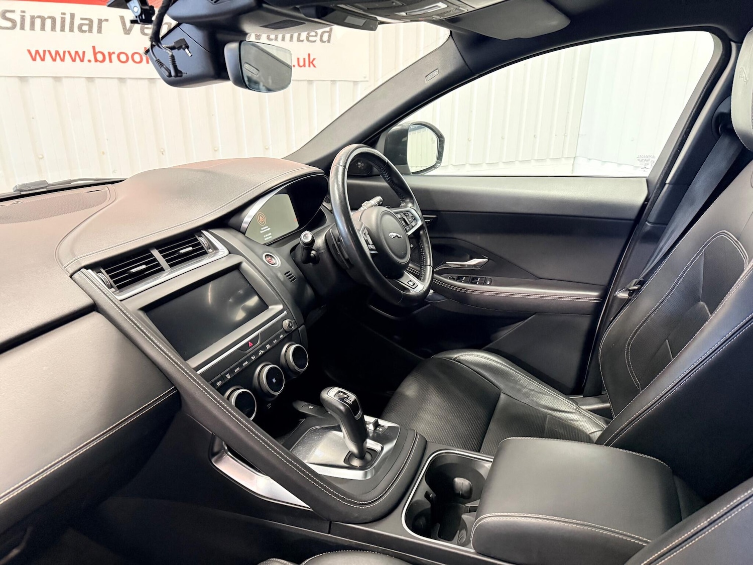 Used Jaguar E-Pace 2018 for sale - 77229440: Photo 16