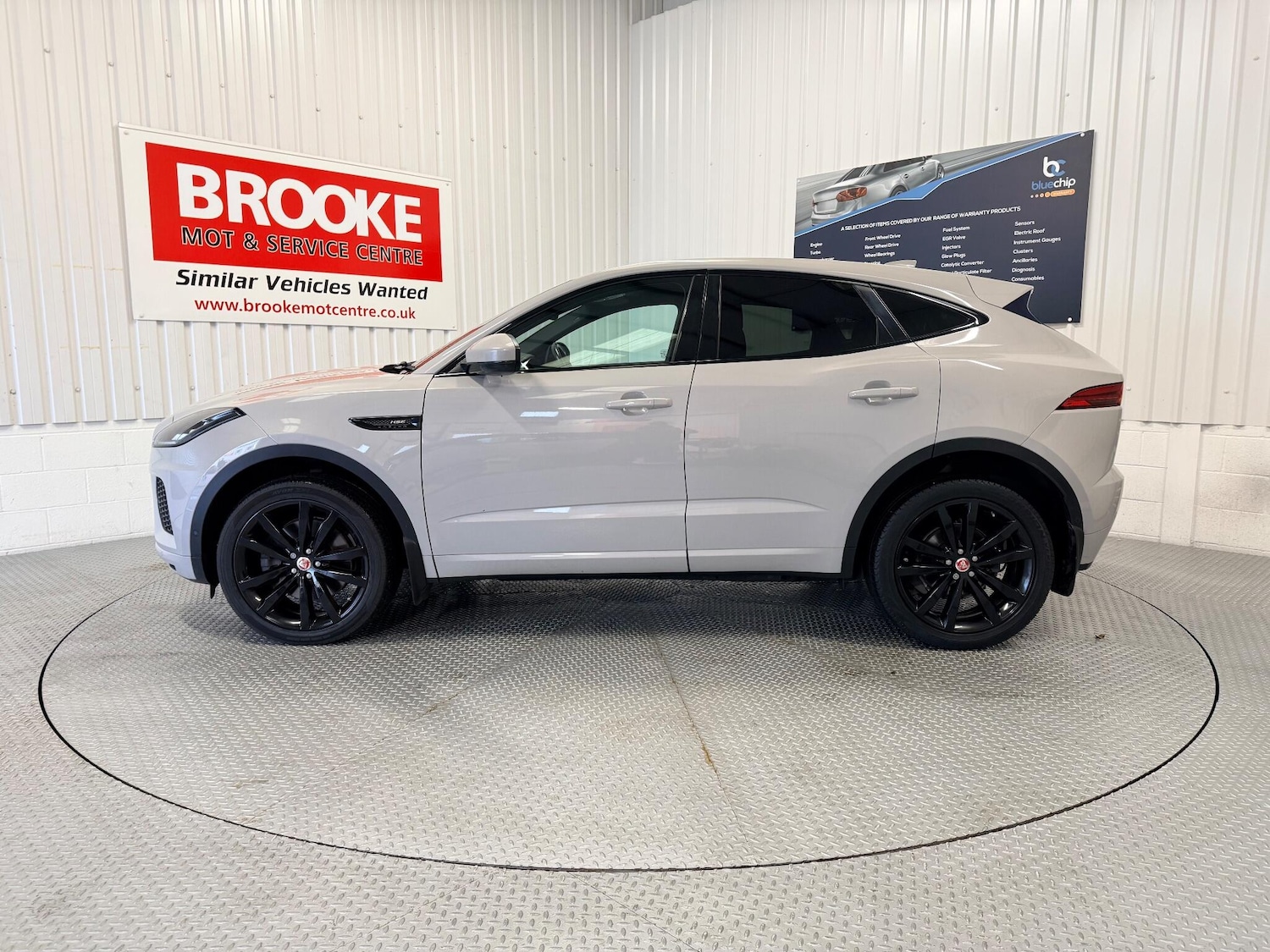 Used Jaguar E-Pace 2018 for sale - 77229440: Photo 9