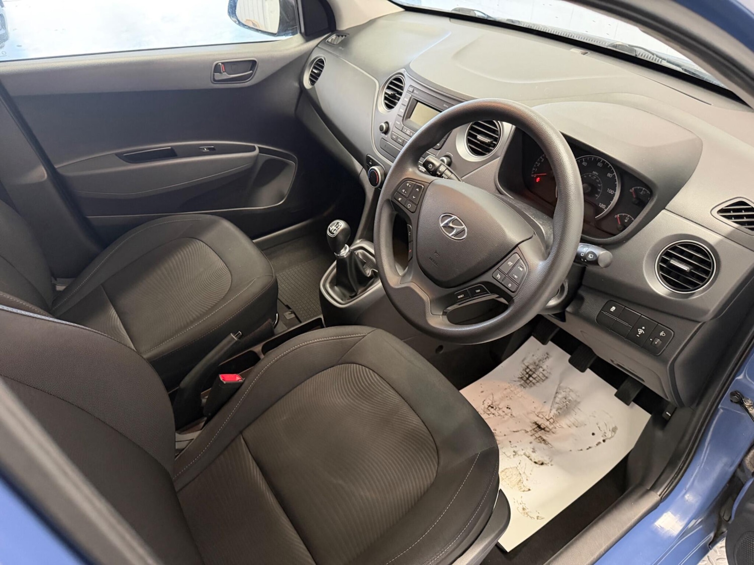 Used Hyundai i10 2017 for sale - 77993541: Photo 18